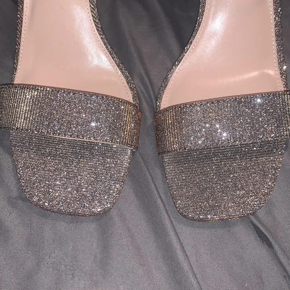 Kelly and Katie open toe heel. Size 9 - Picture 3 of 9